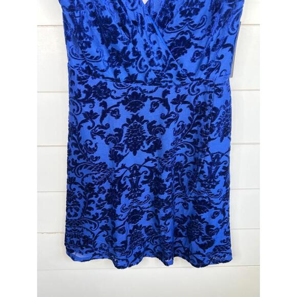 City Studio Blue Velvet Open Back VNeck Sleeveless Dress Size M New with Flaw - Picture 7 of 13